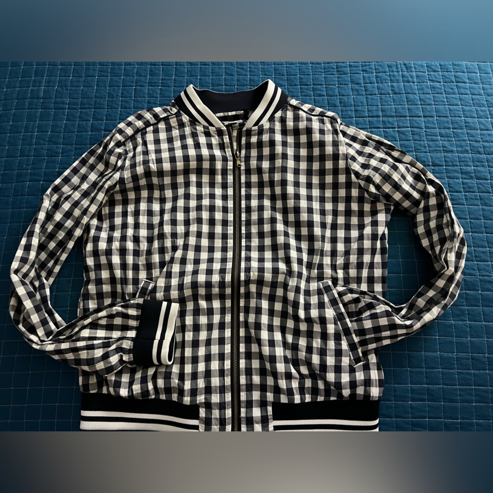 Lightweight bomber jacket, perfect for spring
